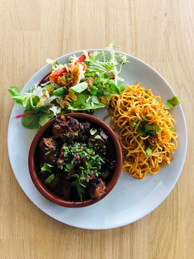 Hotel Restaurant La Place Saint-Amand-Mont-Rond Ngoại thất bức ảnh
